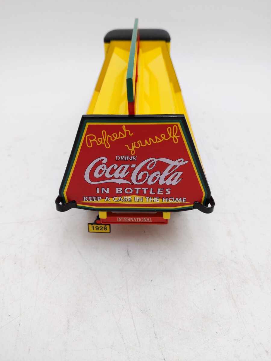 Danbury Mint 1:24 Coca-Cola Die-Cast Metal 1928 Delivery Truck LN/Box