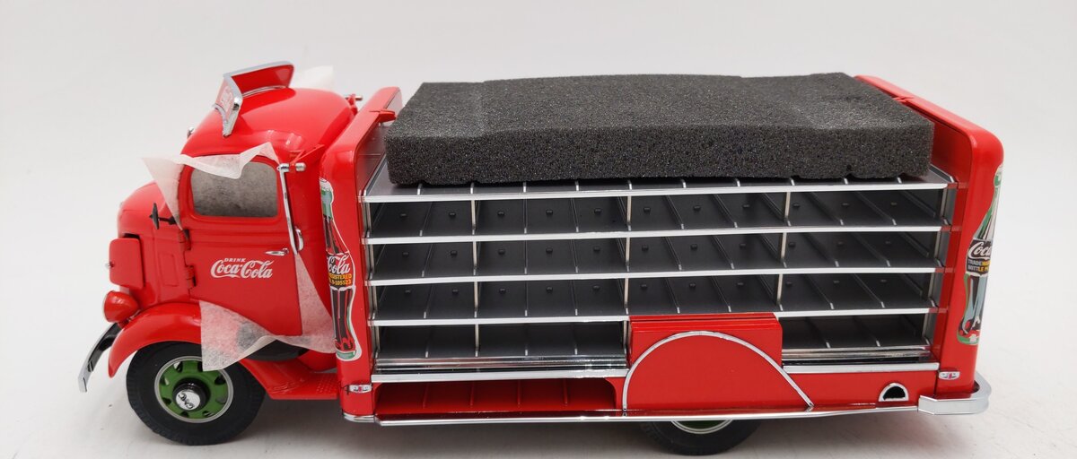 Danbury Mint 1:24 Die-Cast Coca Cola 1938 Delivery Truck LN/Box