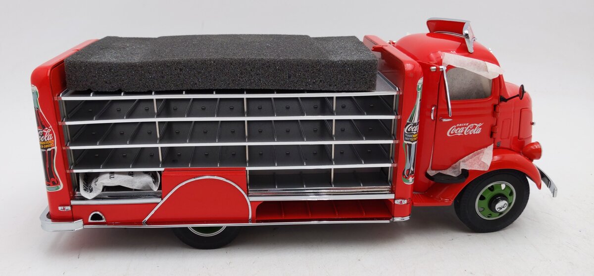 Danbury Mint 1:24 Die-Cast Coca Cola 1938 Delivery Truck LN/Box