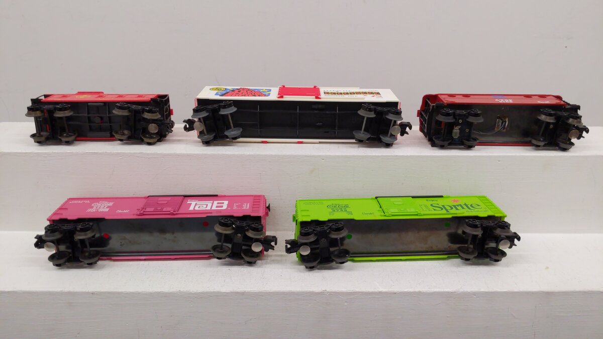 Lionel O Gauge Assorted Freight Cars [5] VG