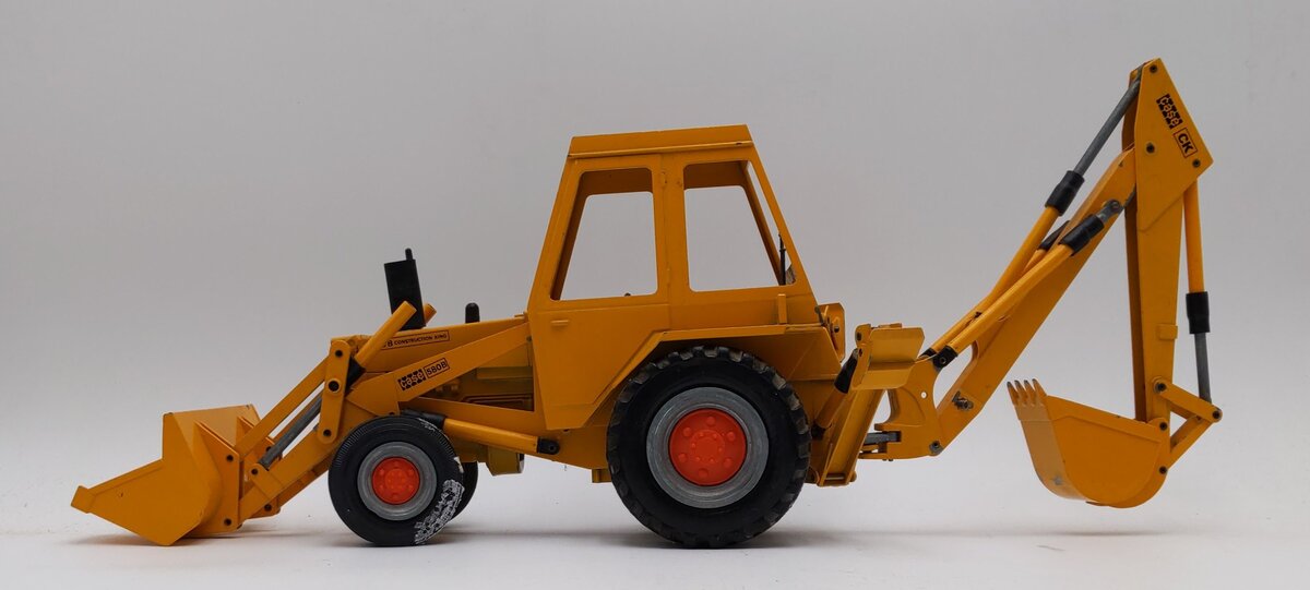 Gescha 1:16 Scale Case 580B Backhoe Loader VG