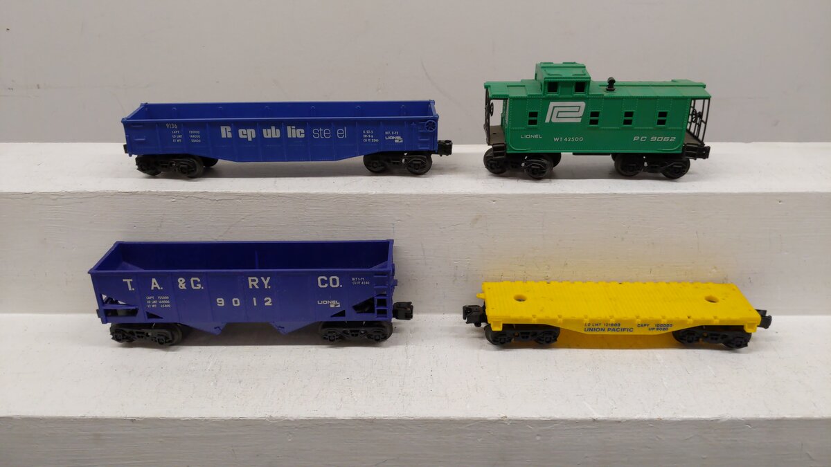 Lionel O Gauge Assorted Freight Cars [4] EX