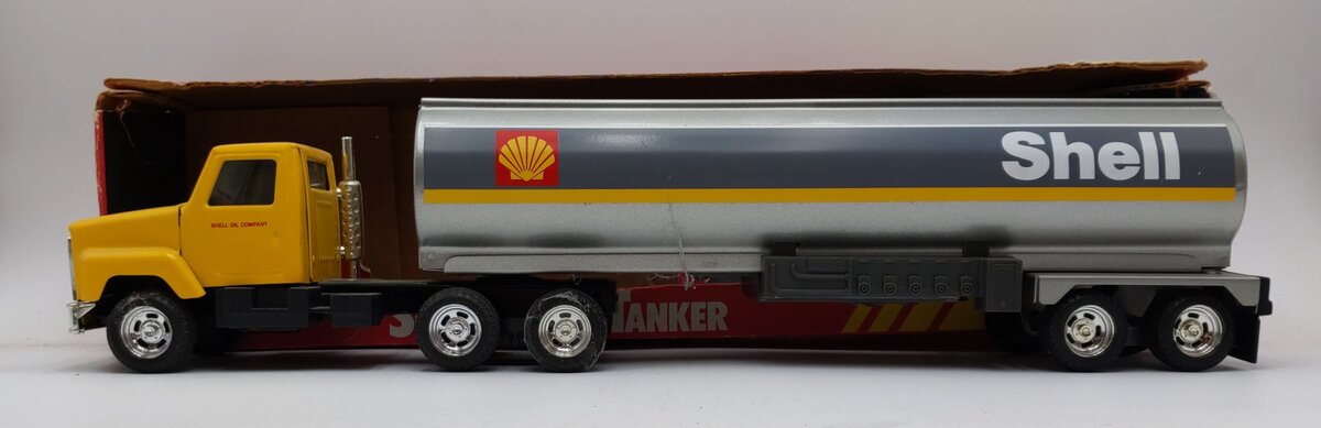 Ertl 9963 1:32 Shell Super Tanker Model Vehicle VG/Box