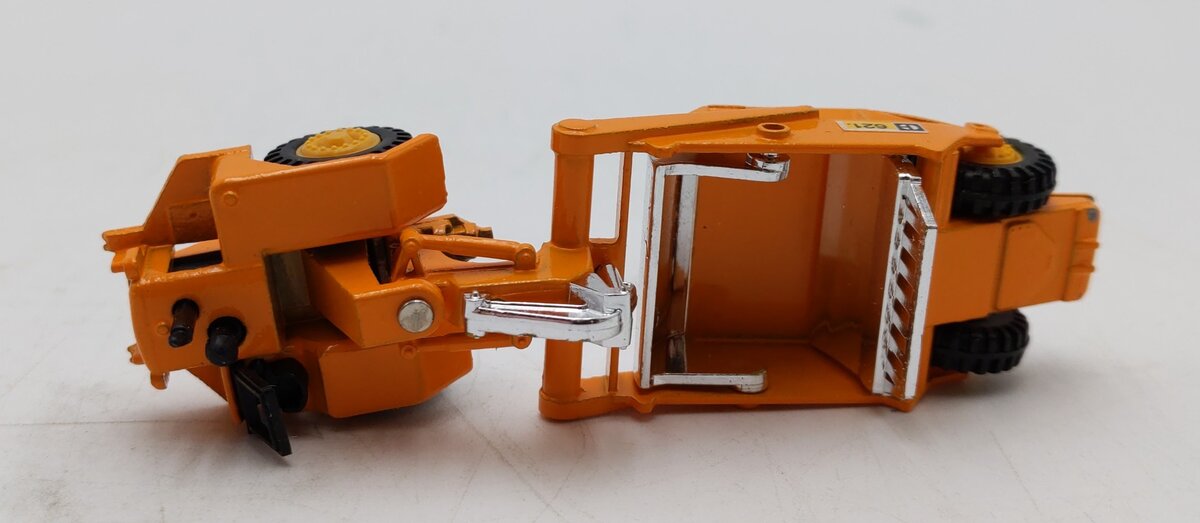 Grip Zechin 1:70 Scale Caterpillar 621 Motorscraper model No.36 LN/Box