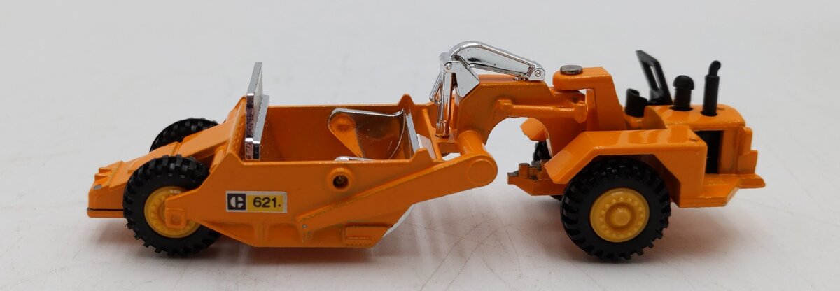 Grip Zechin 1:70 Scale Caterpillar 621 Motorscraper model No.36 LN/Box