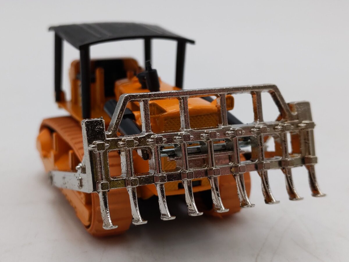 Grip Zechin 1:70 Scale #8 Caterpillar D5 Rakedozer LN/Box