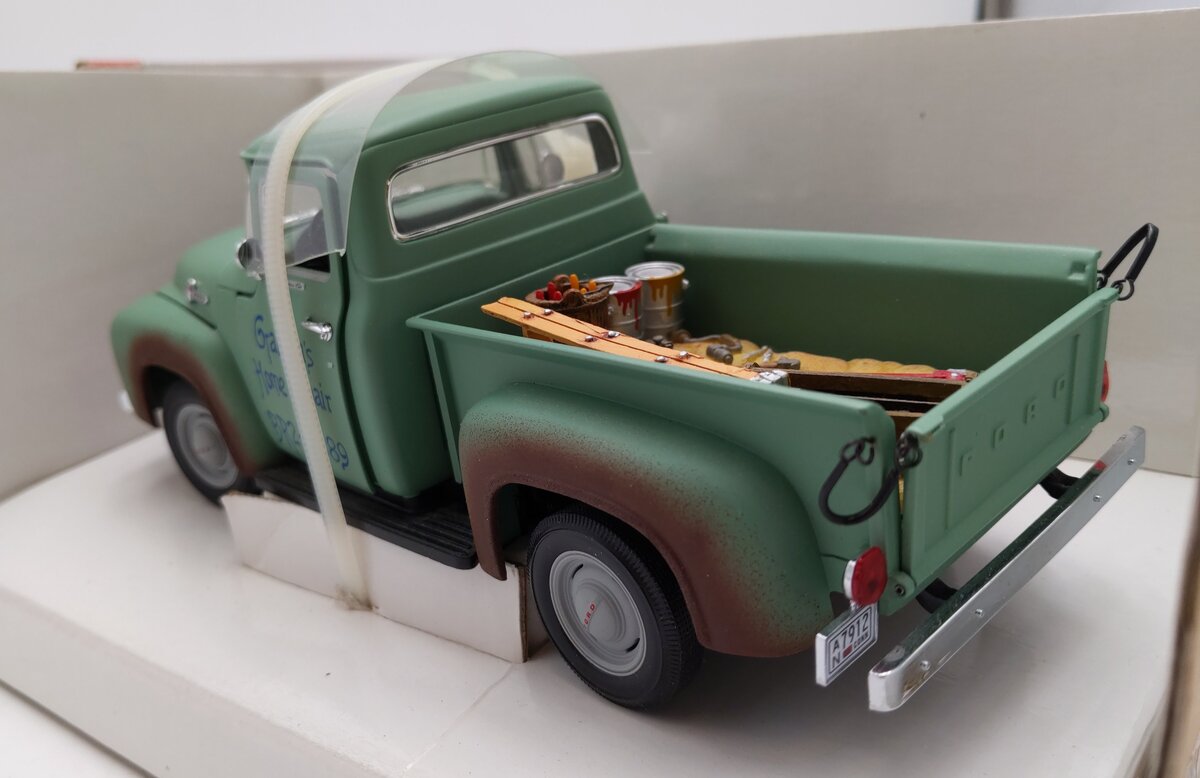 First Gear 1:25 Scale 1956 Ford F-100 Pickup Truck LN/Box