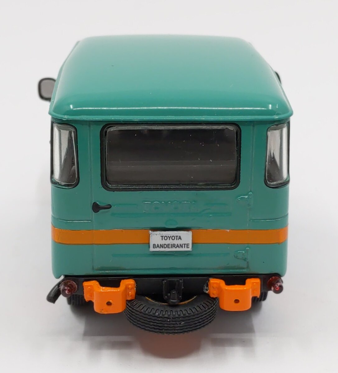 1:43 Diecast Toyota Bandeirante EX