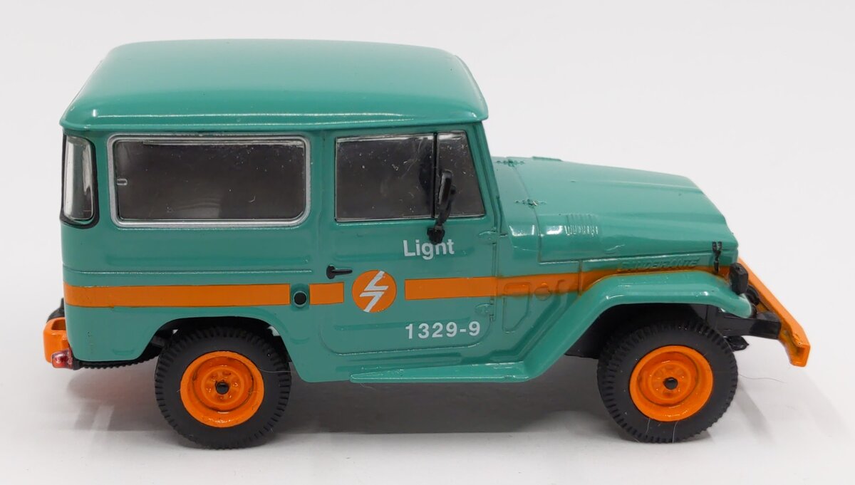 1:43 Diecast Toyota Bandeirante EX