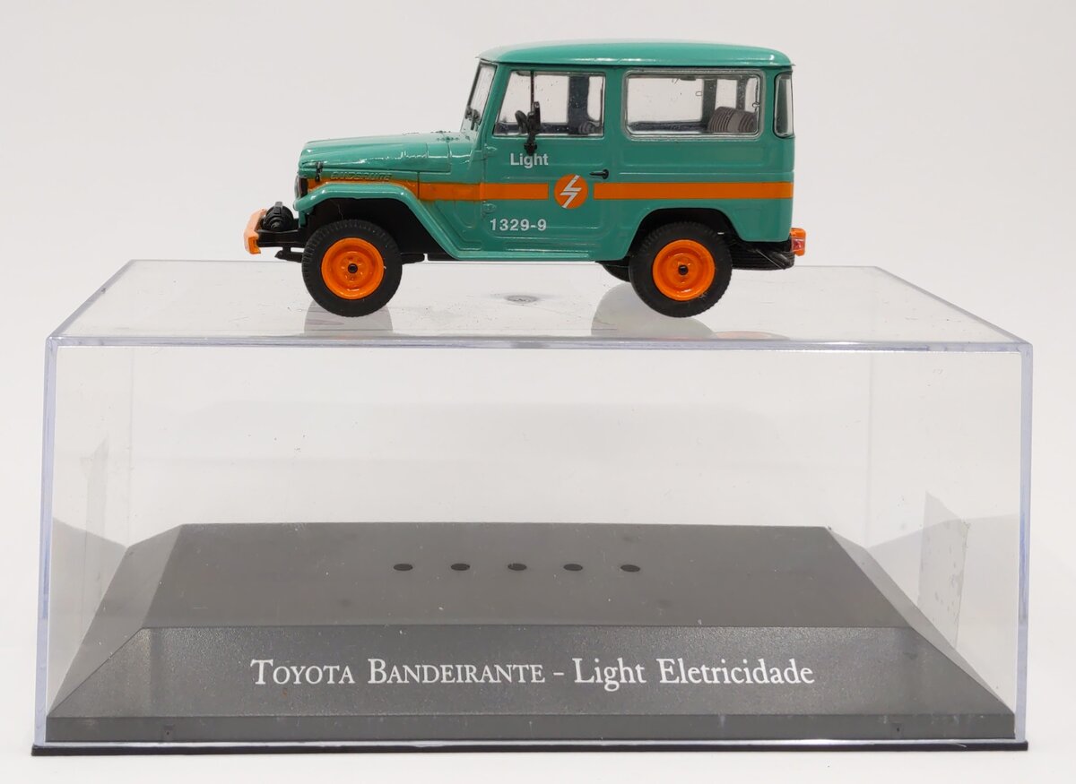 1:43 Diecast Toyota Bandeirante EX