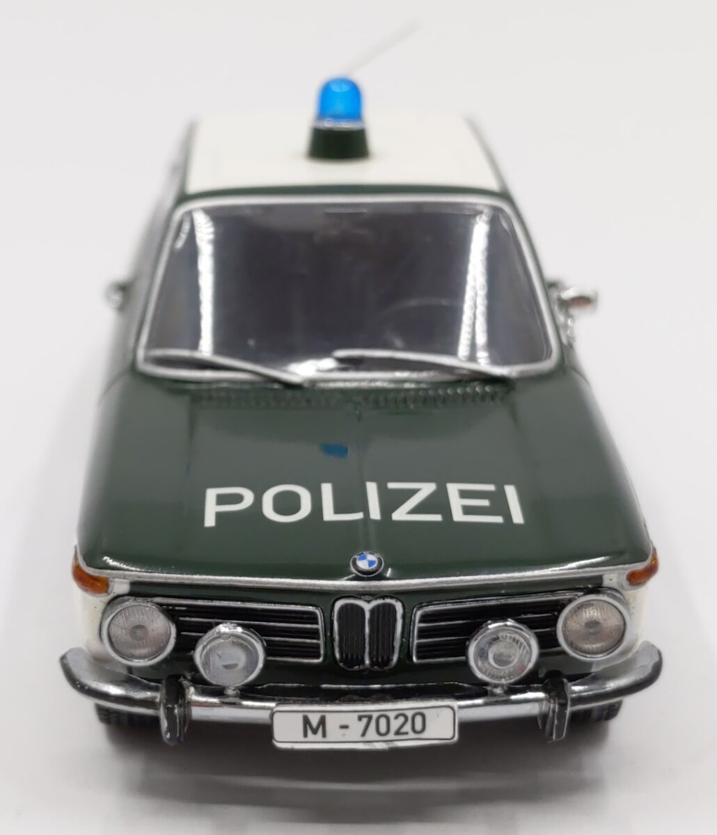 Minichamps 1:43 Diecast BMW 1802 Touring Polizei EX