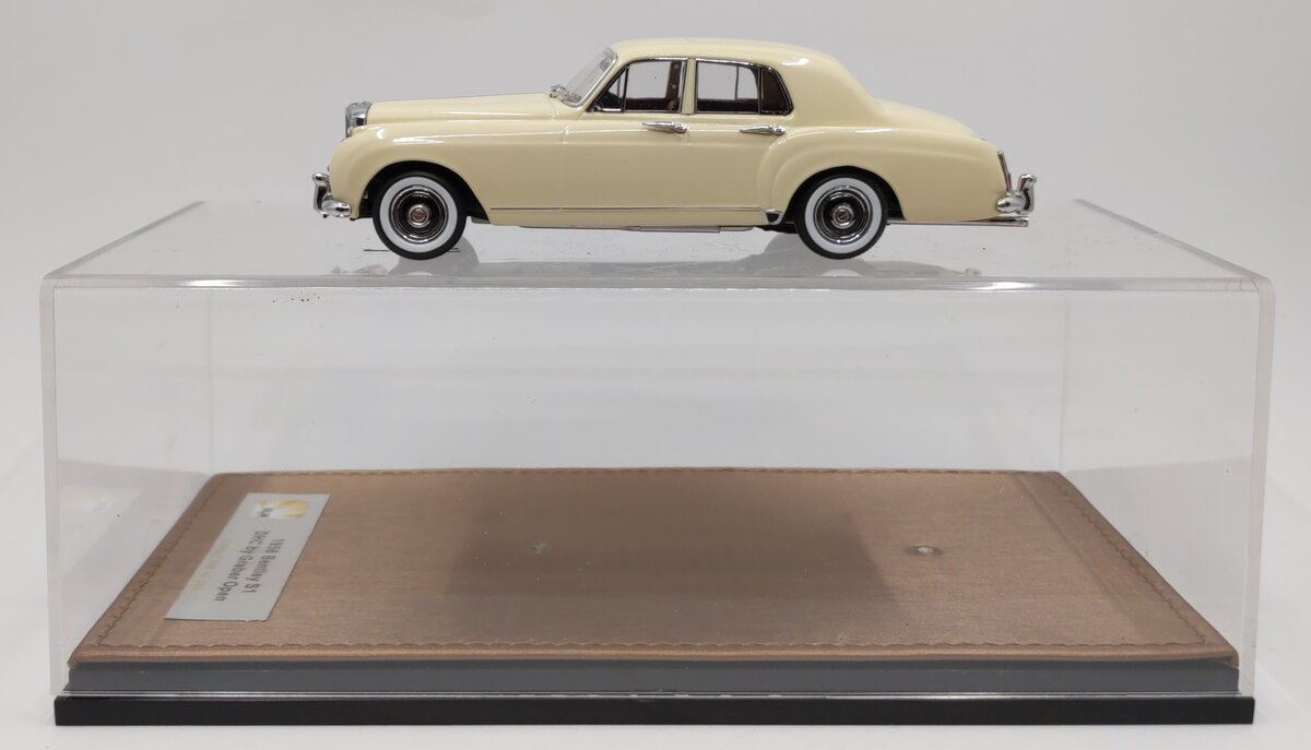Minichamps 1:43 Diecast 1956 Bentley S1 Continental EX