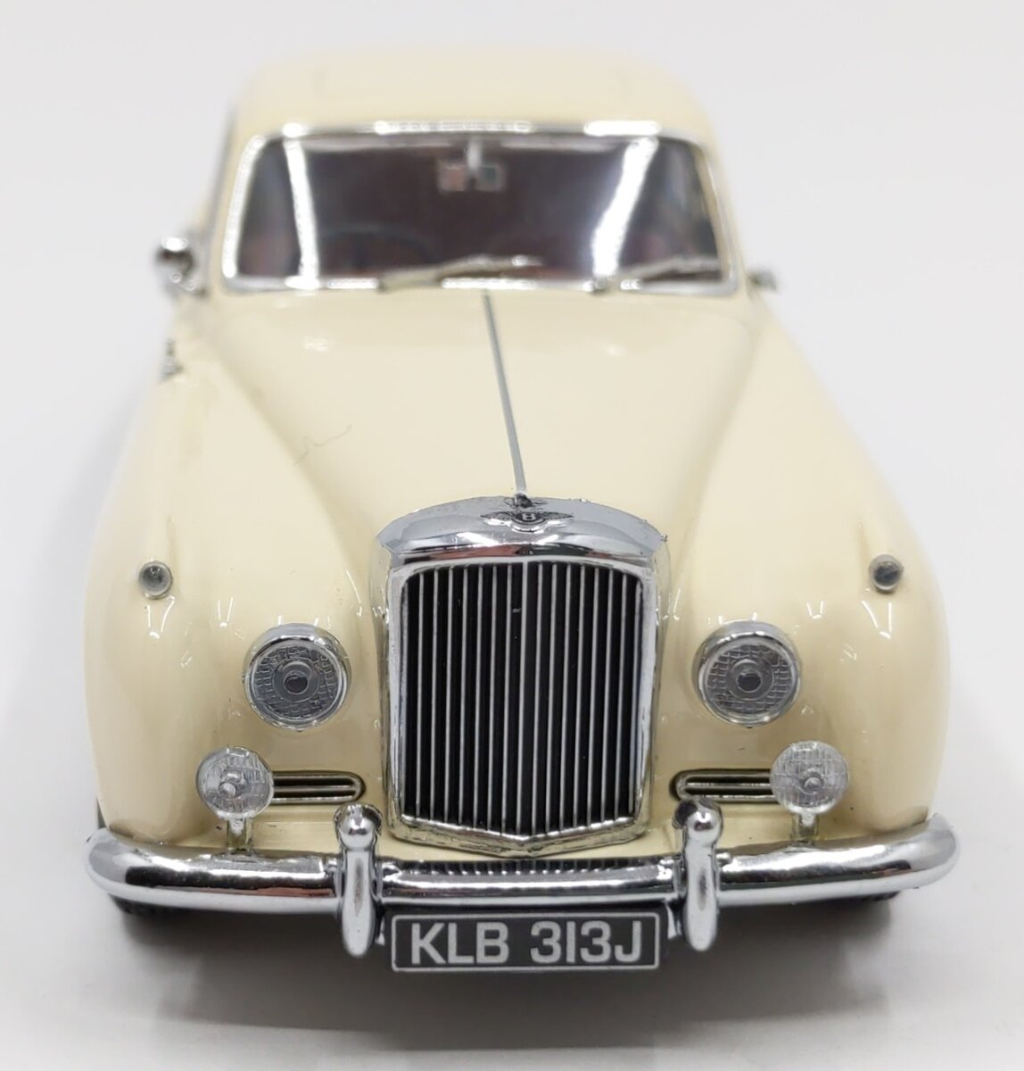 Minichamps 1:43 Diecast 1956 Bentley S1 Continental EX