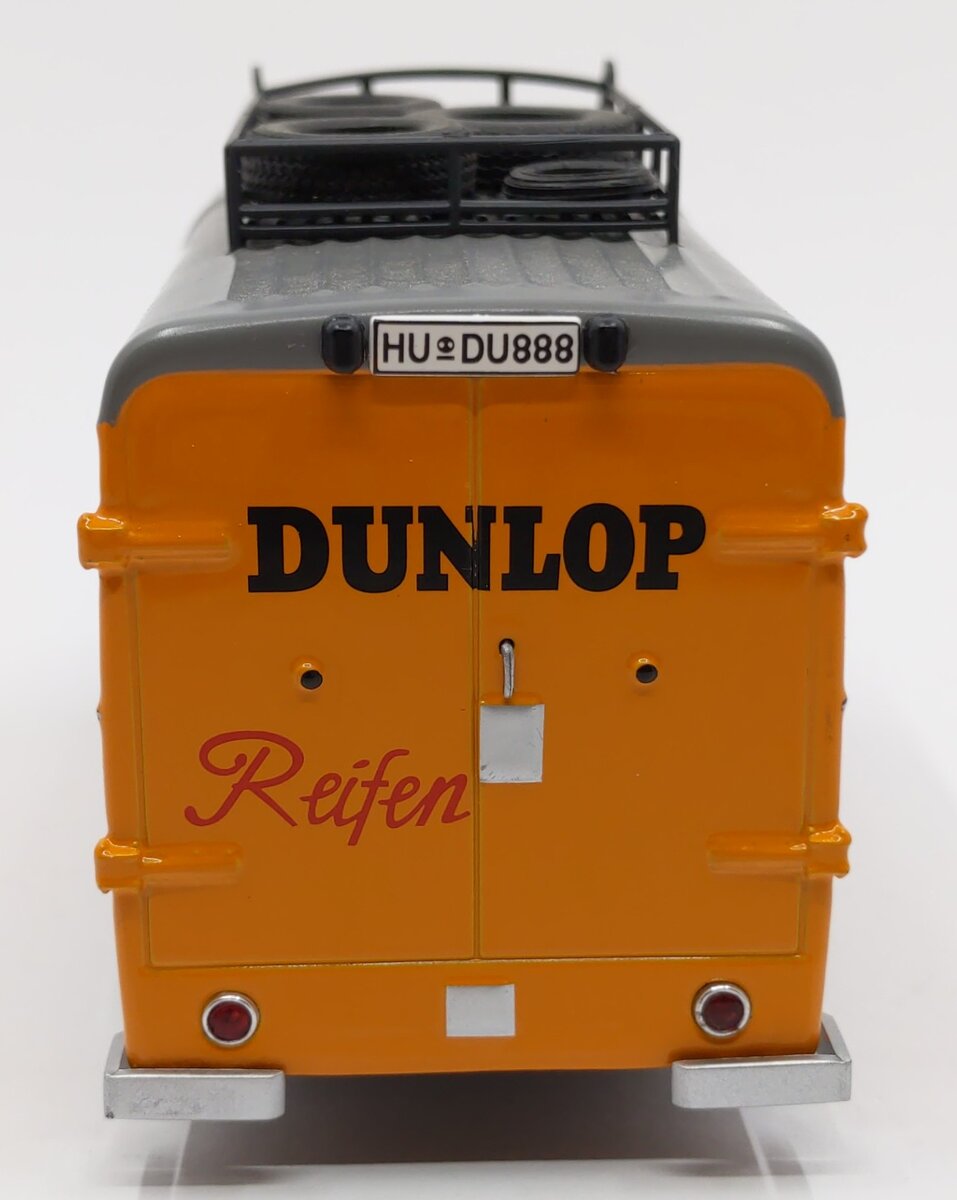 Premium ClassiXXs 1:43 Diecast Blitz 1,75t Dunlop - Reifen VG