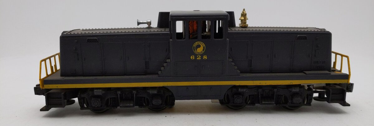 Lionel 628 VIntage O Northern Pacific 44 Ton Diesel Locomotive EX