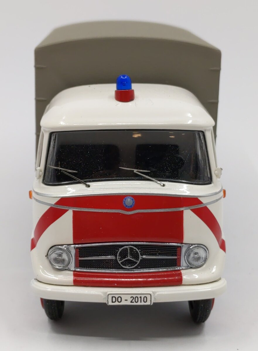 Schuco 1:43 Diecast Mercedes-Benz L319 Truck w/ Bed Cover VG