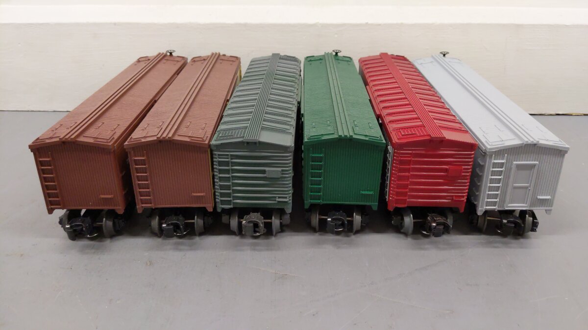 Lionel O Assorted Freight Cars 5739, 5704, 5710, 5711, 5709, 5702 [6] EX/Box