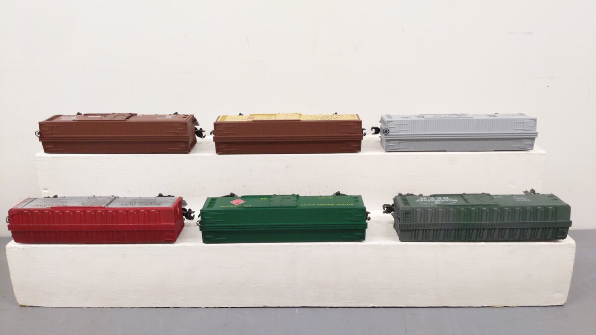 Lionel O Assorted Freight Cars 5739, 5704, 5710, 5711, 5709, 5702 [6] EX/Box