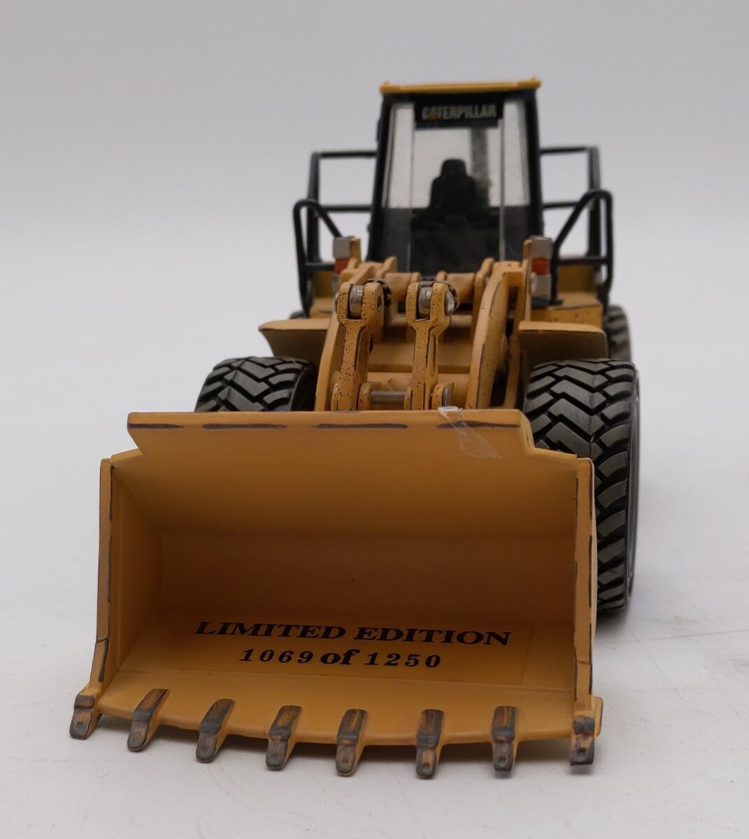 Norscot 1:50 Scale Caterpillar CAT 980G Yellow Dirt Wheel Loader - Weathered VG