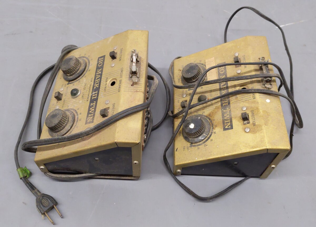Silvine HO Scale Vintage Mark III Twin Transformer (Box of 2) VG