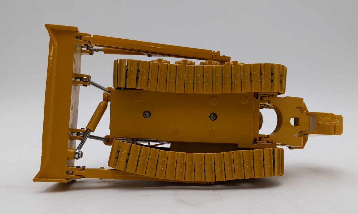 Unknown Manufacturer 1:34 Scale Chinese SD8 Dozer With Ripper VG