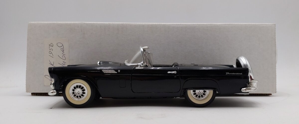 Revell 1:18 Scale 1956 Ford Thunderbird Black Convertible VG