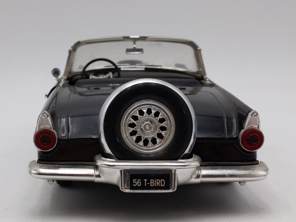 Revell 1:18 Scale 1956 Ford Thunderbird Black Convertible VG