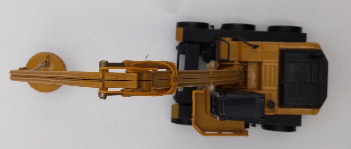 Norscot 1:50 Scale Caterpillar CAT W345B 3 Axle Material Handling Excavator VG