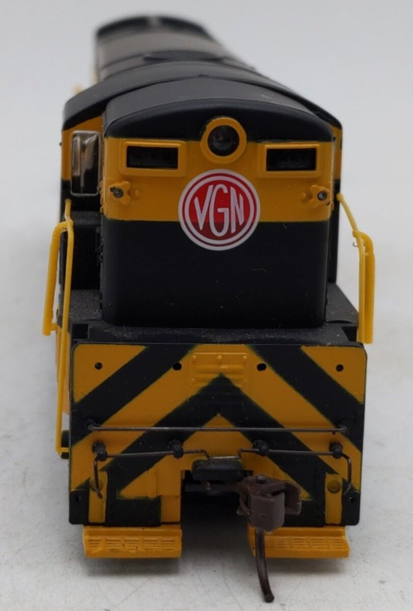 Spectrum 81226 HO Virginian FM H16-44 Baby Train Master Diesel Locomotive #33 VG/Box