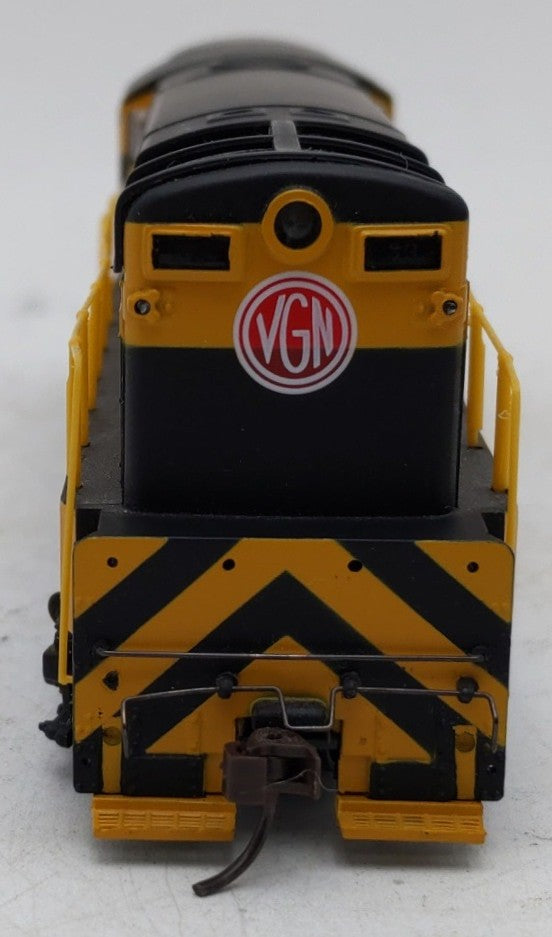 Spectrum 81226 HO Virginian FM H16-44 Baby Train Master Diesel Locomotive #33 VG/Box