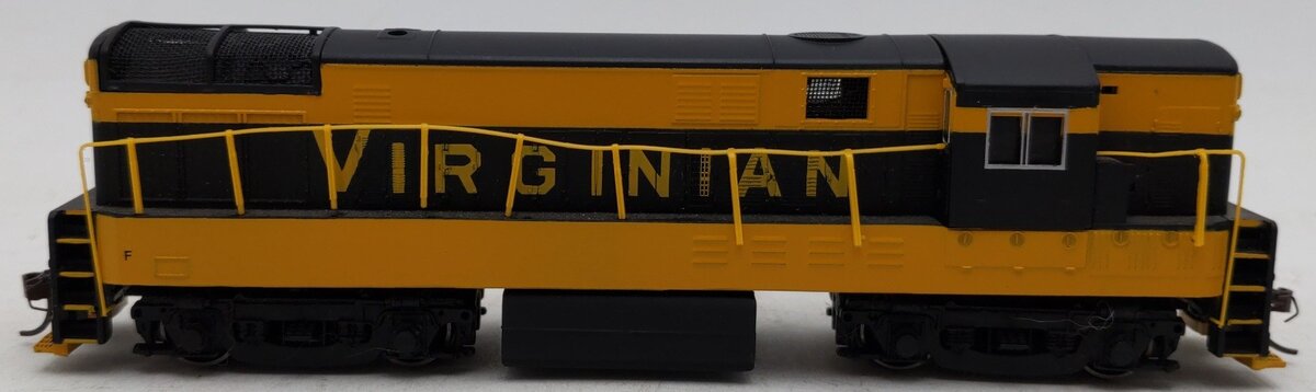 Spectrum 81226 HO Virginian FM H16-44 Baby Train Master Diesel Locomotive #33 VG/Box