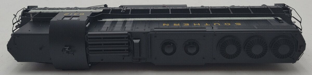 Atlas 7564 HO Scale Southern SD24 Diesel Locomotive #6312 w/ DCC EX