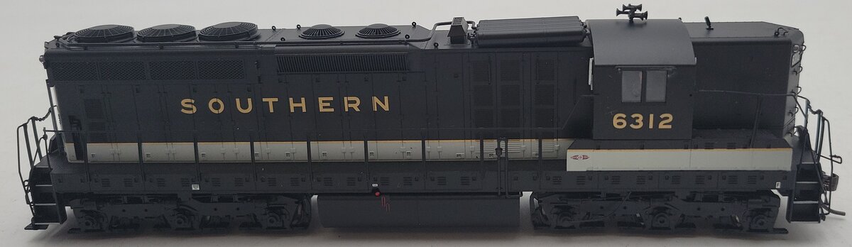 Atlas 7564 HO Scale Southern SD24 Diesel Locomotive #6312 w/ DCC EX