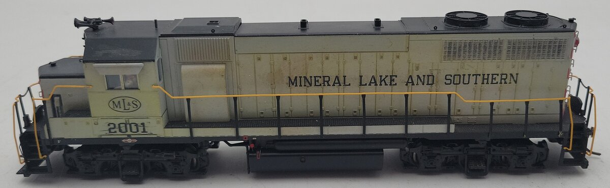 Atlas 9113 HO Scale Norfolk Southern EMD GP38 Diesel Locomotive #2001 w/DCC VG/Box