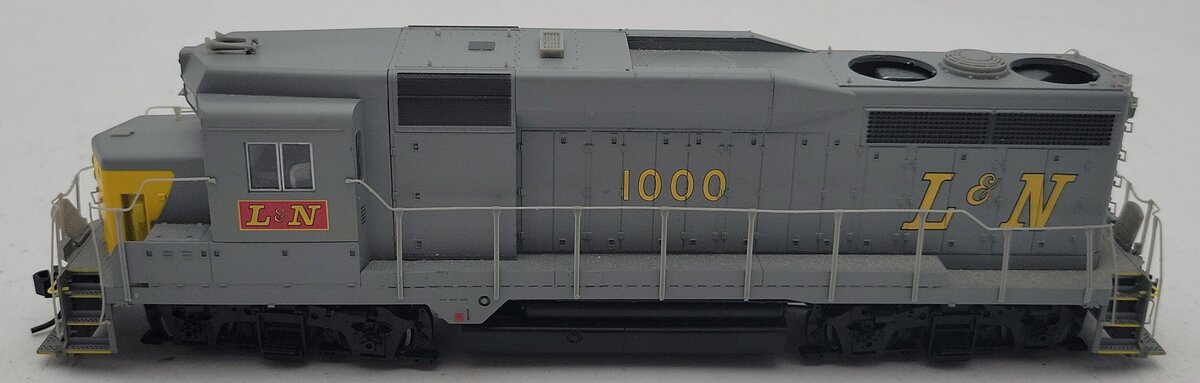 Proto 2000 21525 Louisville & Nashville GP30 Diesel Locomotive #1000 VG