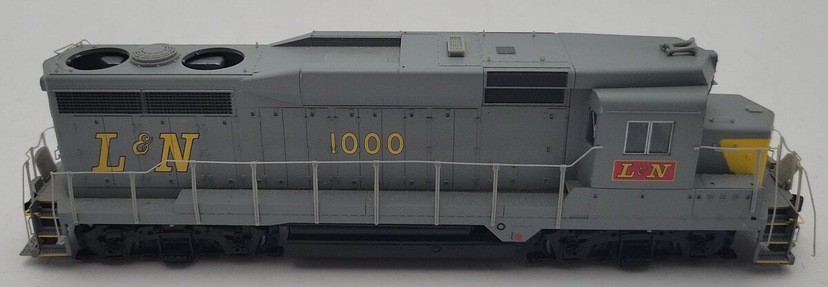 Proto 2000 21525 Louisville & Nashville GP30 Diesel Locomotive #1000 VG