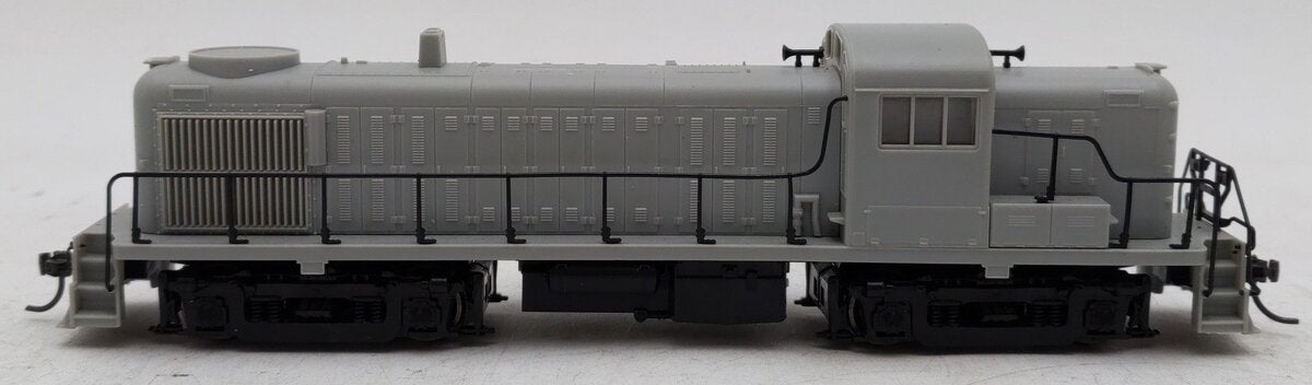 Atlas 8450 HO Scale Undecorated RS-3 Powered Diesel Locomotive EX/Box
