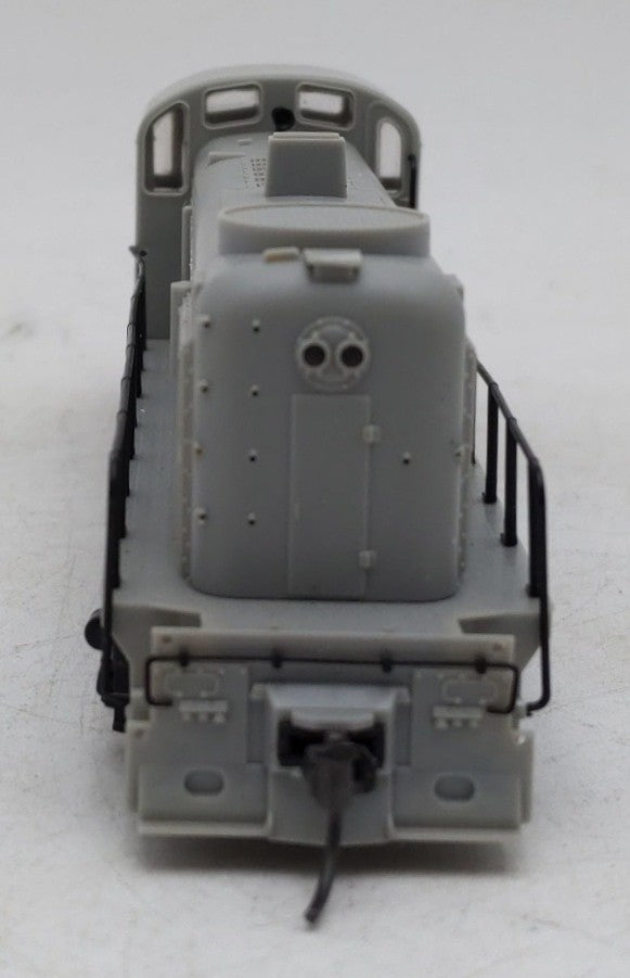 Atlas 8450 HO Scale Undecorated RS-3 Powered Diesel Locomotive EX/Box