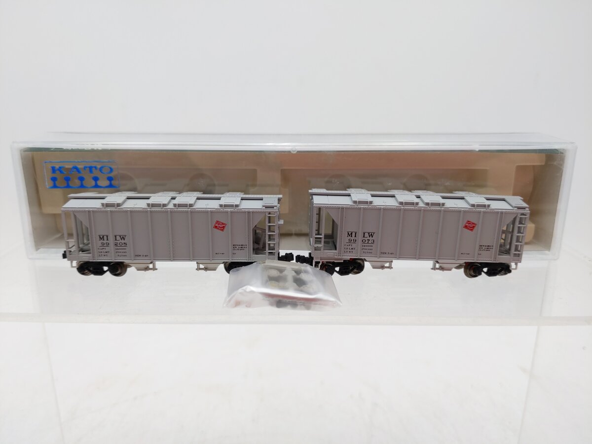 Kato 186-0203 N Scale Milwaukee Road AC&F 70 Ton Covered Hoppers (Pack of 2) LN/Box