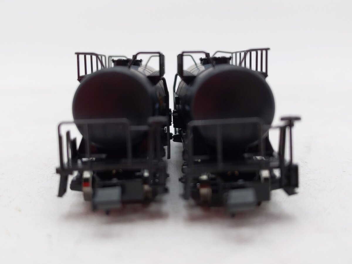 Kato 8067 N Scale TAKI 10600 Myojo Cement Tank Car Set (2 Cars) LN/Box