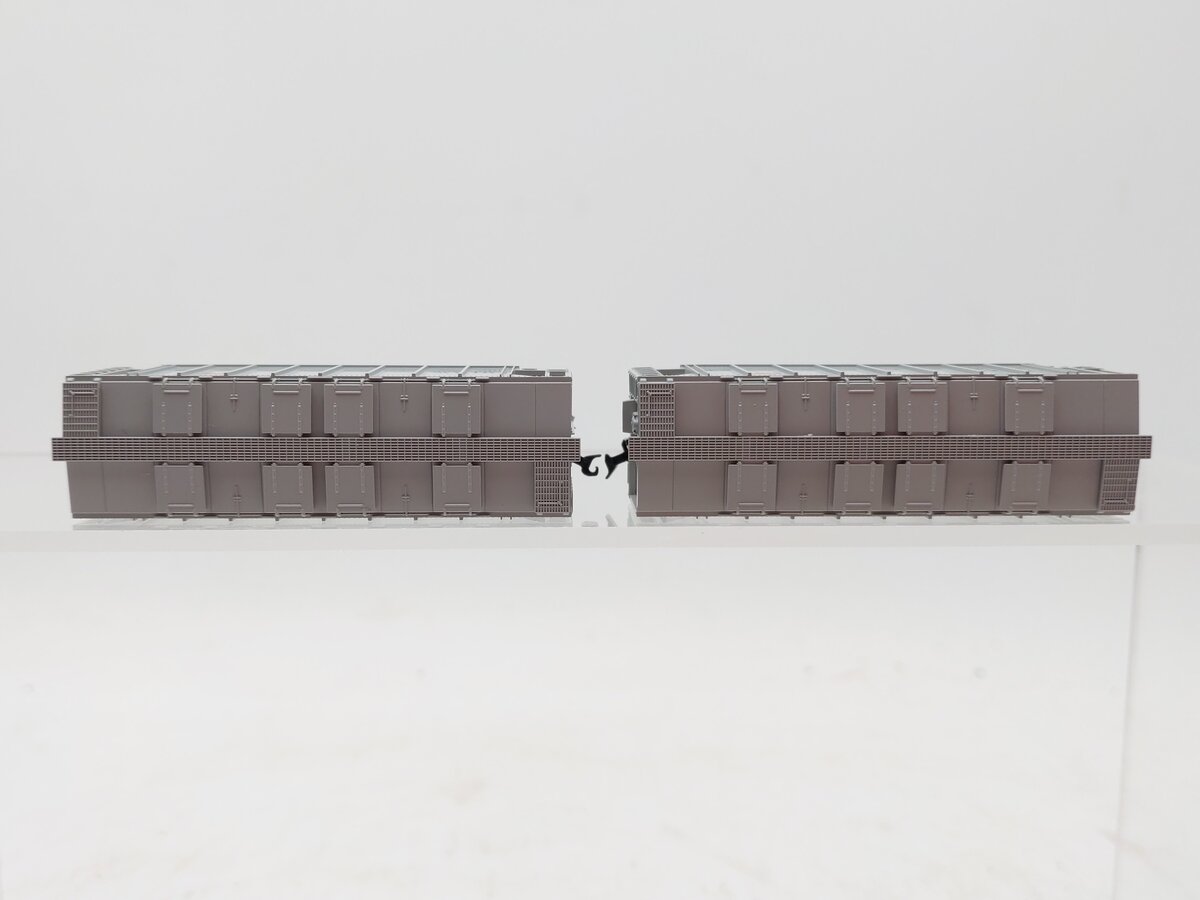 Kato 186-0204 N Scale Milwaukee Road 70' Covered Hopper Set (Set of 2) EX/Box