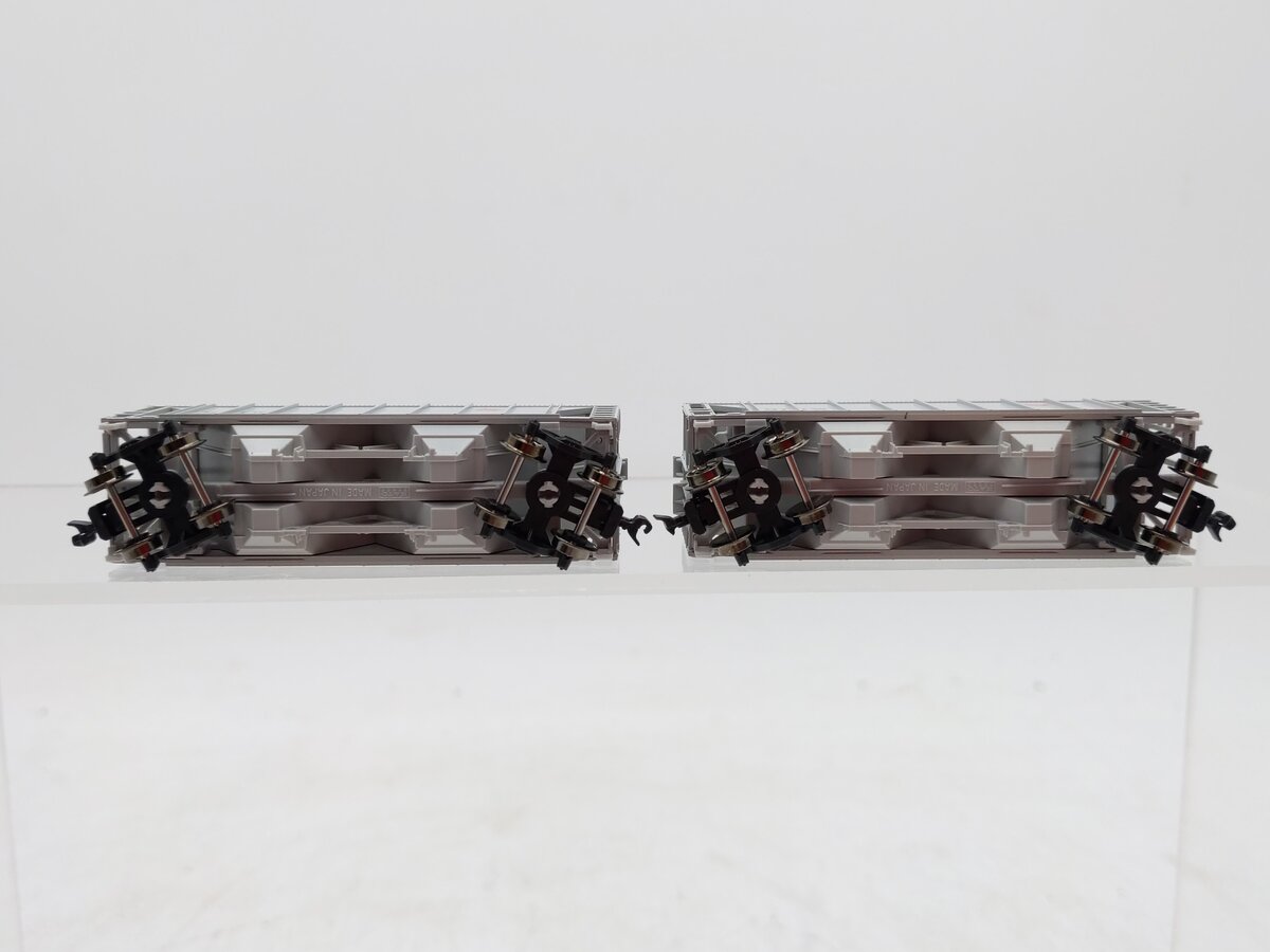 Kato 186-0204 N Scale Milwaukee Road 70' Covered Hopper Set (Set of 2) EX/Box
