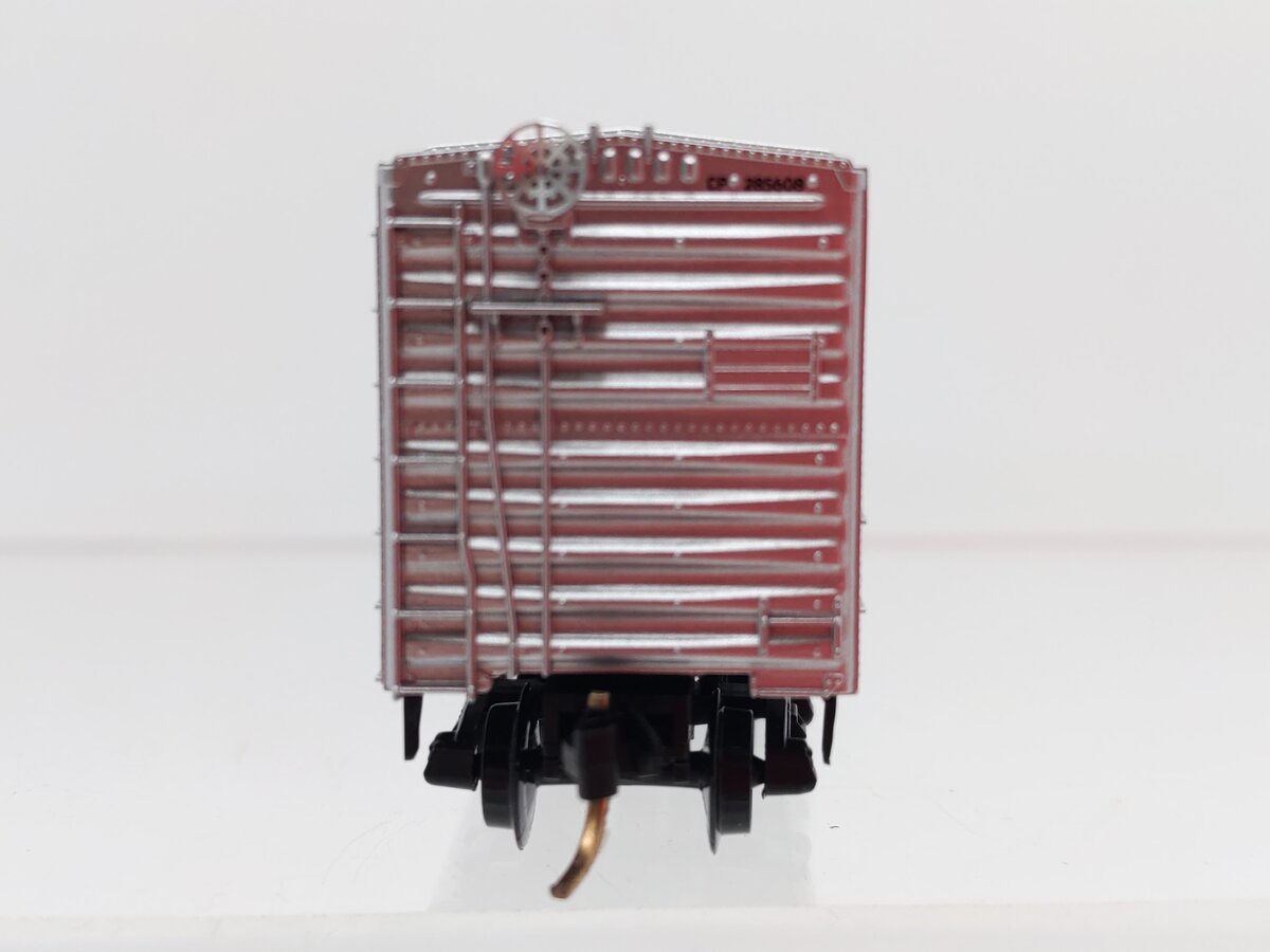 Micro-Trains 74040/1 N Canadian Pacific 40' Standard Plug Door Boxcar #285608 LN/Box