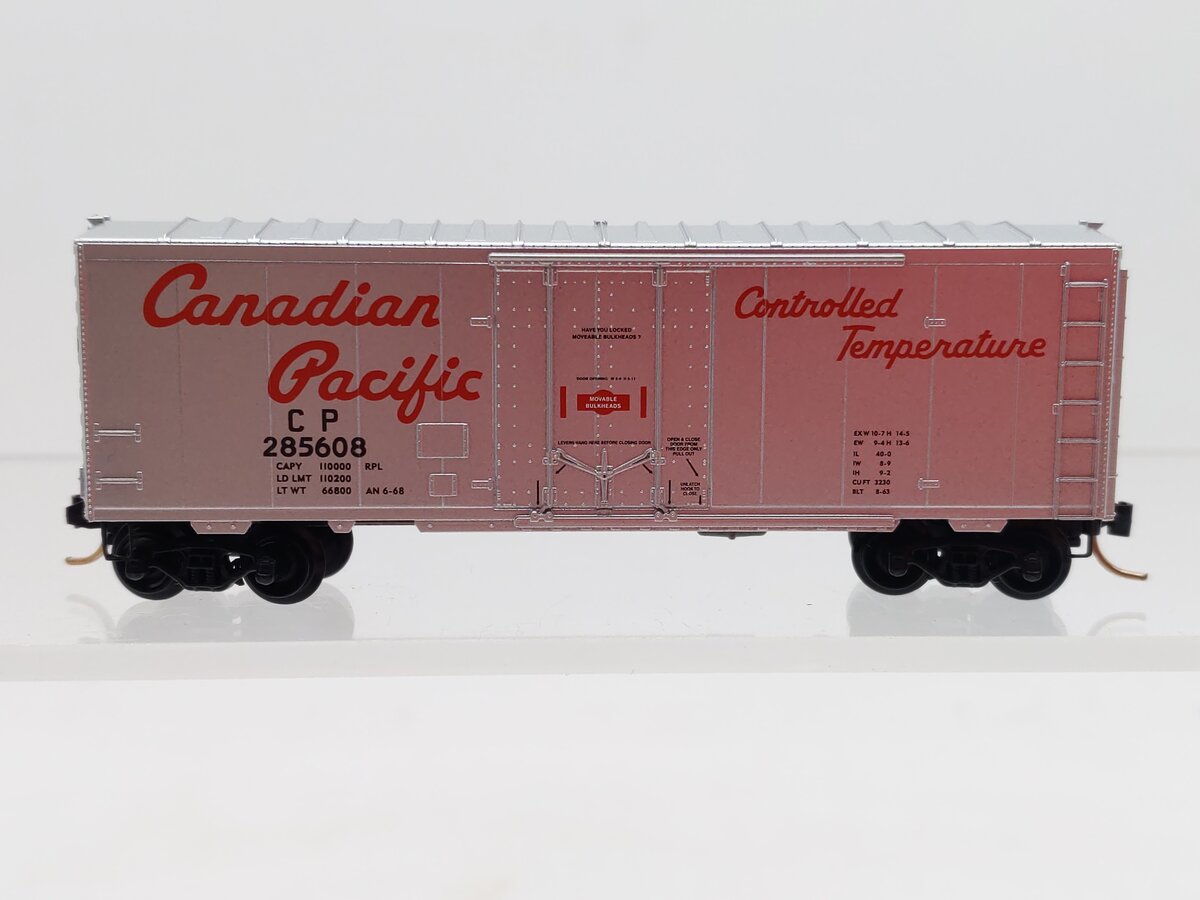 Micro-Trains 74040/1 N Canadian Pacific 40' Standard Plug Door Boxcar #285608 LN/Box