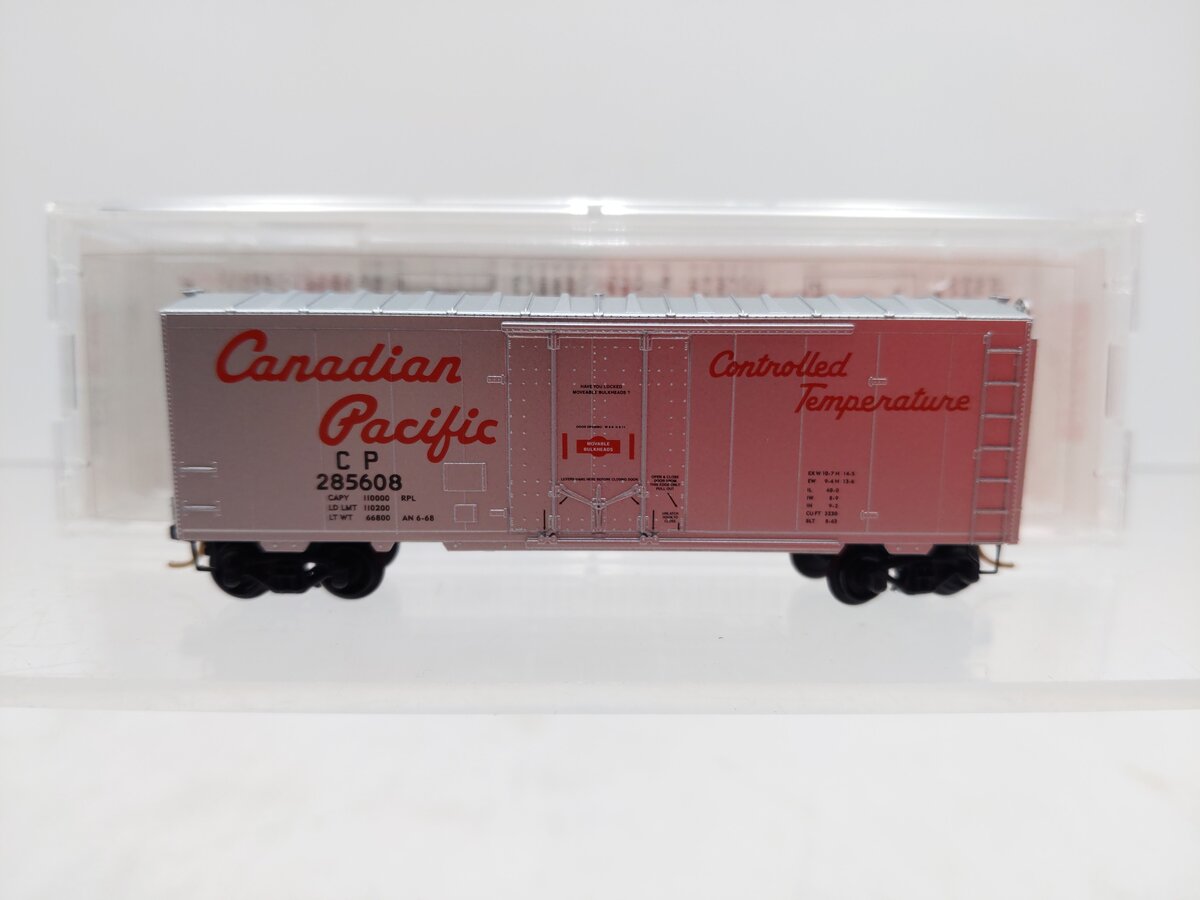 Micro-Trains 74040/1 N Canadian Pacific 40' Standard Plug Door Boxcar #285608 LN/Box