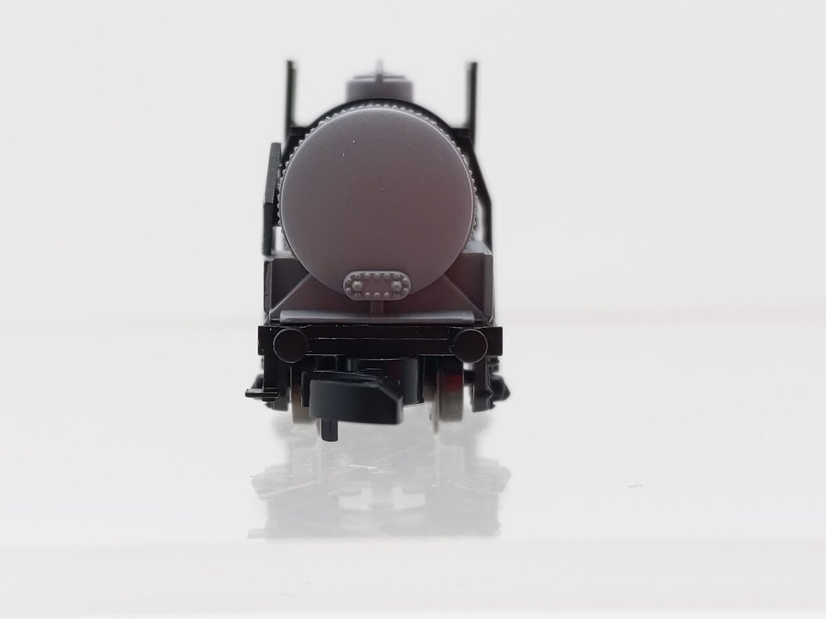 Marklin 82304 Z Scale BBV-ARAL 2-Axle Tank Car with Brakeman's Cab