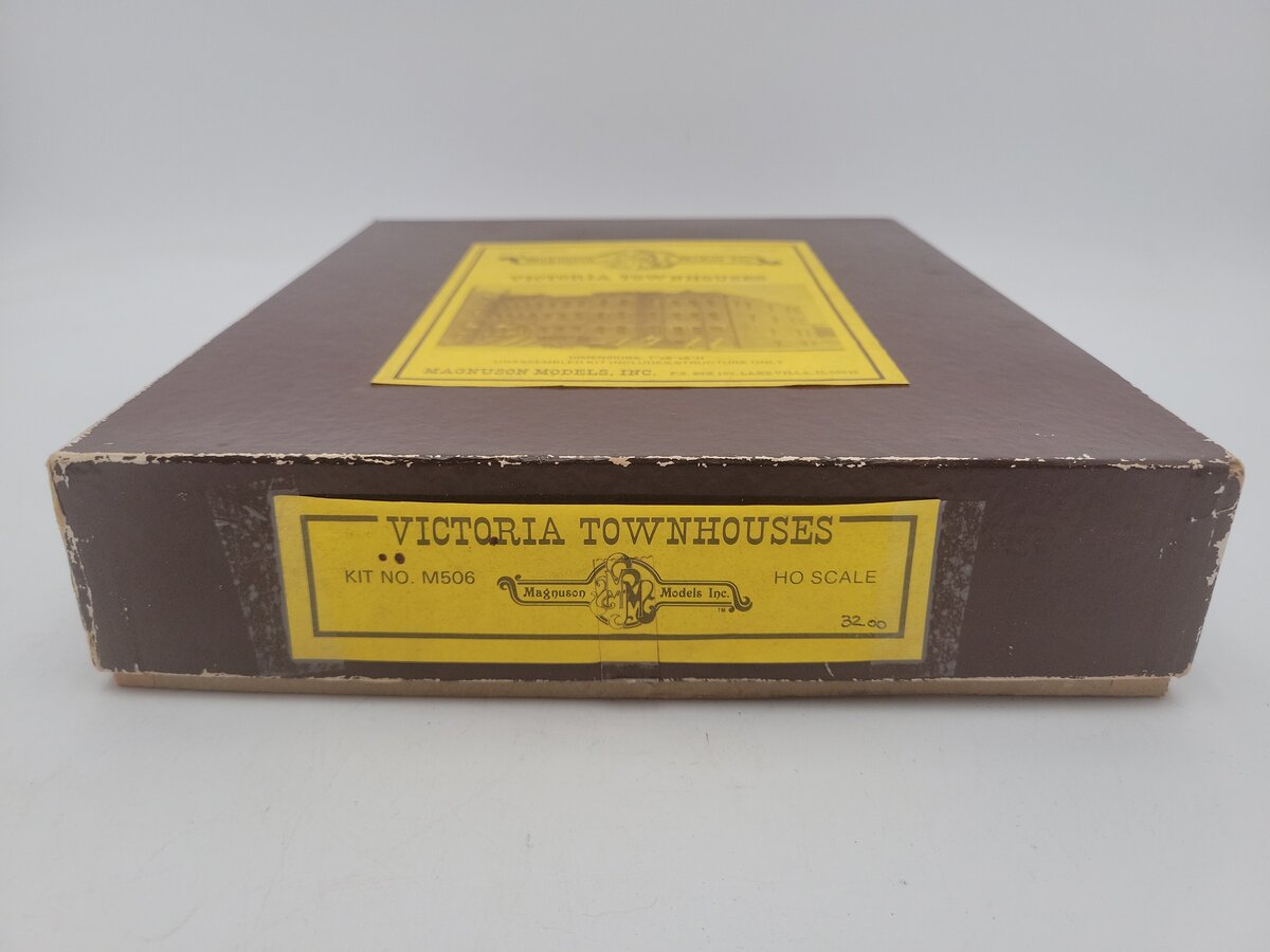 Magnuson Models M506 HO Scale The Victoria Street Townhouses Building Kit EX/Box