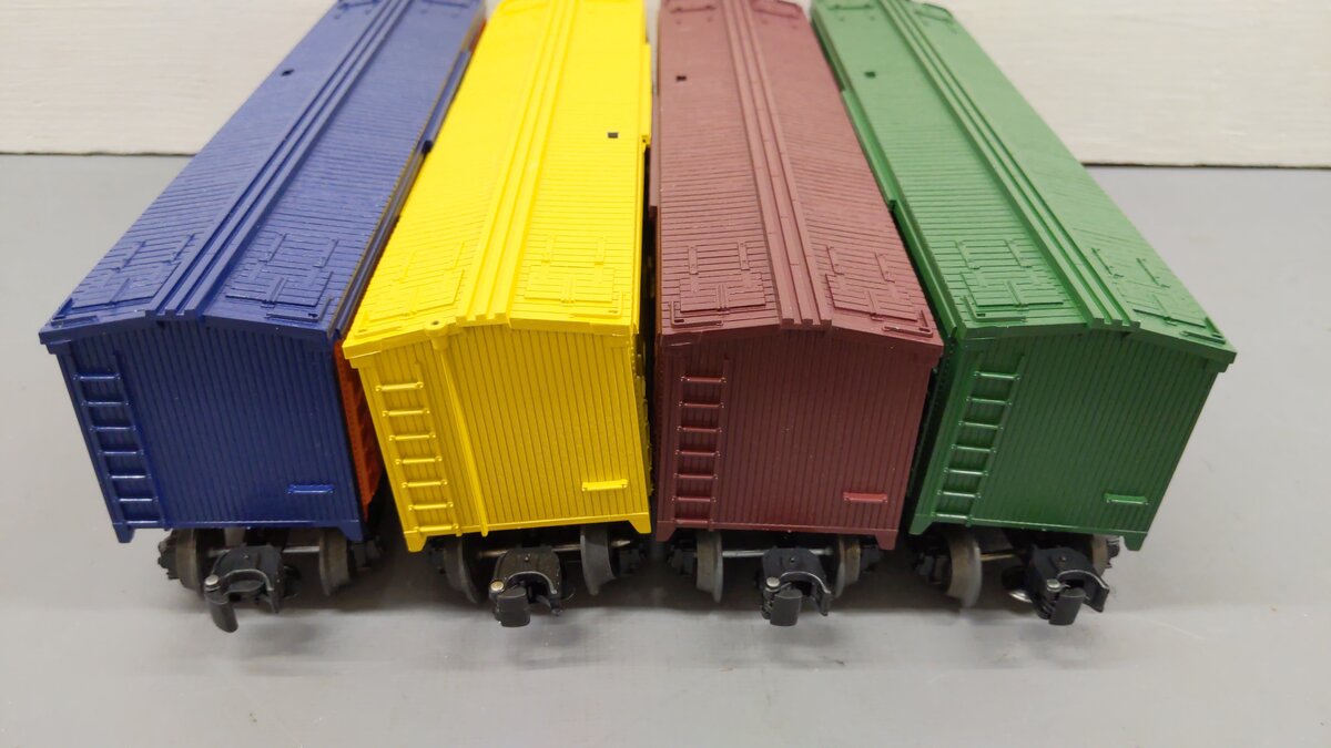 Lionel O Assorted Freight Cars 5728, 5724, 5726, 5733[4] EX/Box