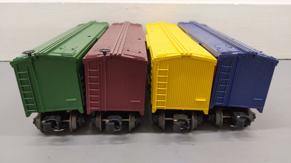 Lionel O Assorted Freight Cars 5728, 5724, 5726, 5733[4] EX/Box