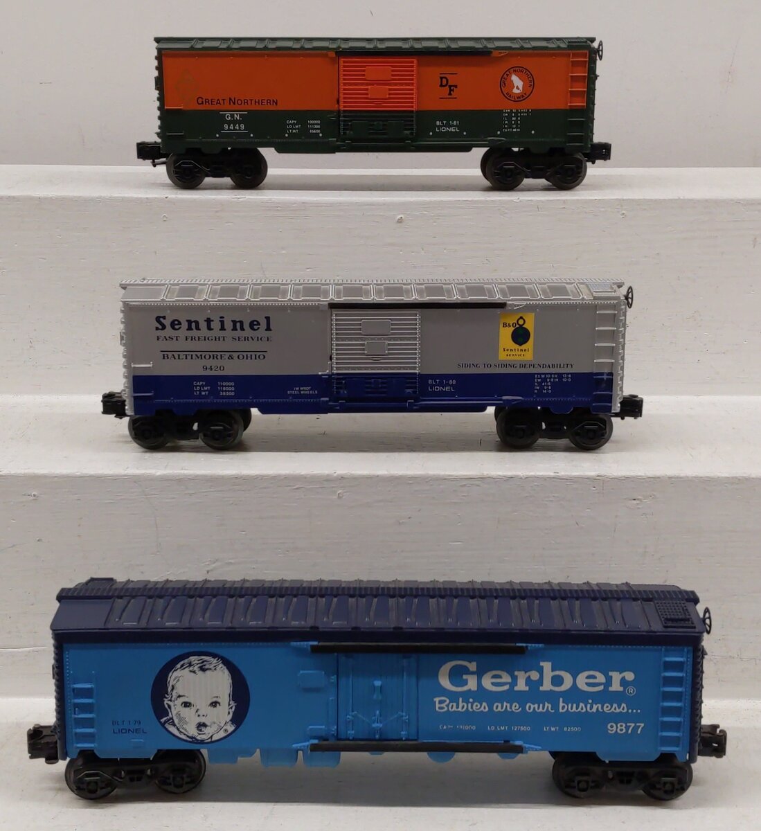Lionel O Gauge Assorted Box Cars: #9420, #9449, #9877 [3] EX